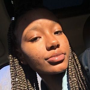 Meet your Posher, Desiree